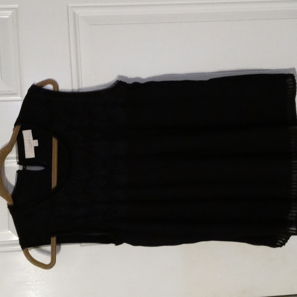 Black sleeveless top